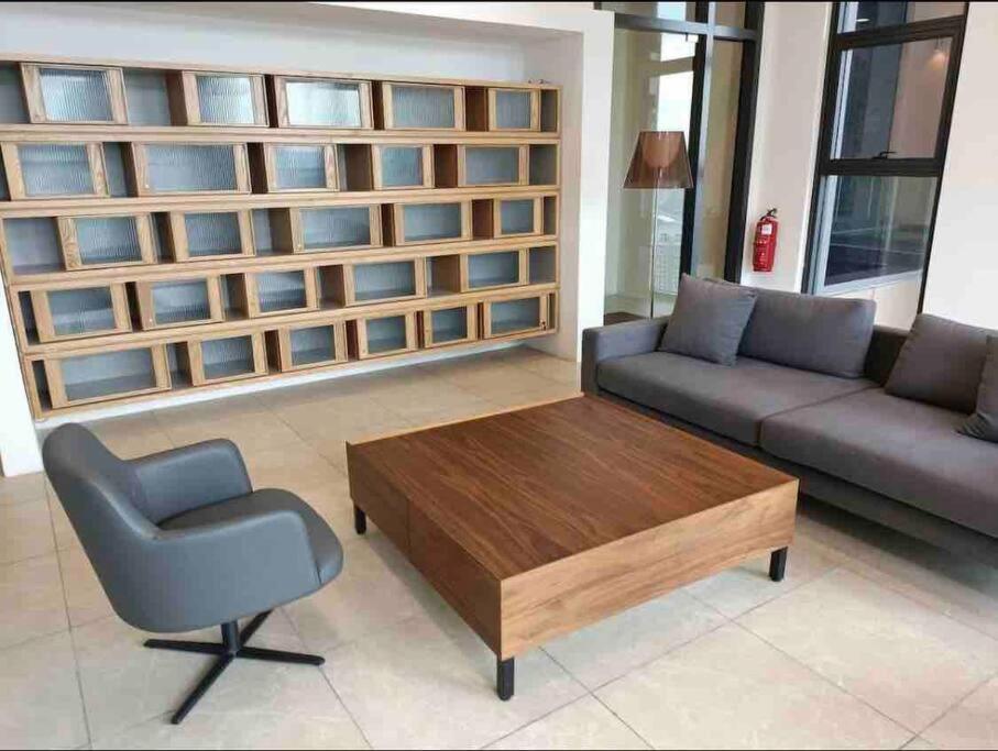 1+ 1 Bedroom 4-5Pax/Klcc/ Bukit Bintang/City View/Mrt Куала-Лумпур Экстерьер фото